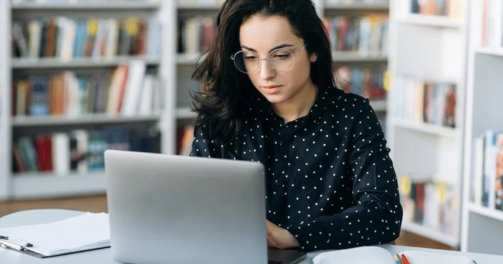 What is The Fee Structure Of The UK University Courses?