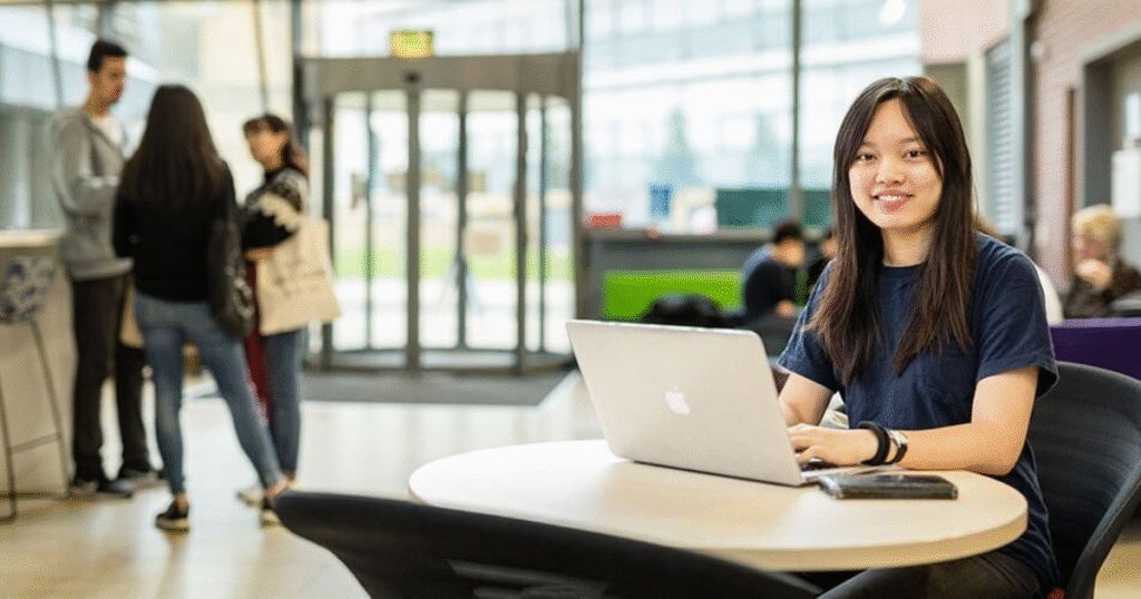 Scholarship and Bursary Options: Study in the UK